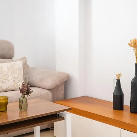 Apartment Right On The - 4br Seaview