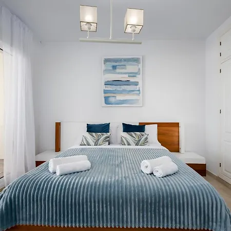 Right On The - 4br Seaview *
