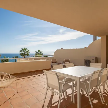 Apartment Right On The - 4br Seaview *