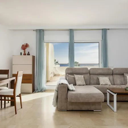 Apartment Right On The - 4br Seaview *