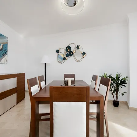 Right On The - 4br Seaview